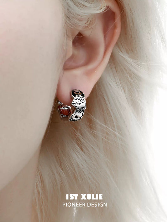 Cute happy puppy stud earrings in silver for dog lovers and fashion enthusiasts