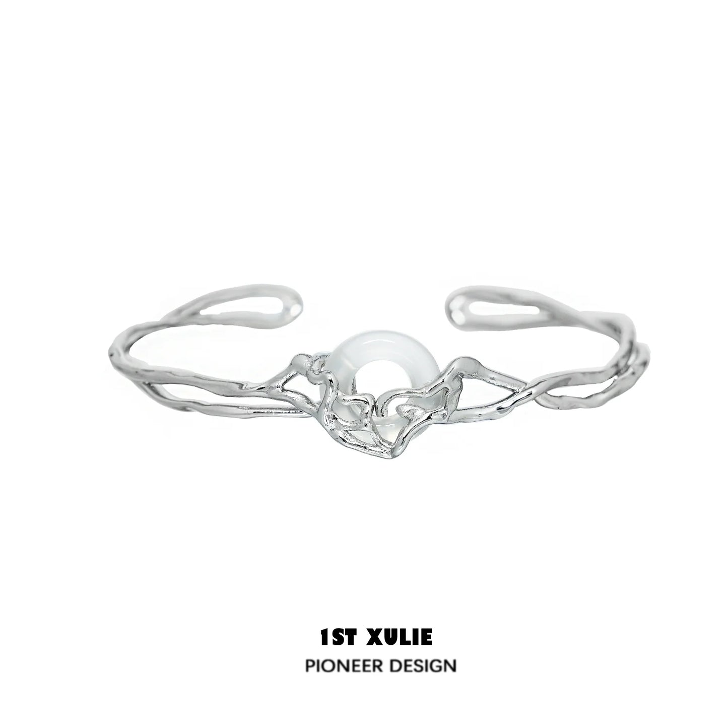 Elegant 1STXULIE Agate Silver Bracelet with Unique Design and Modern Aesthetic