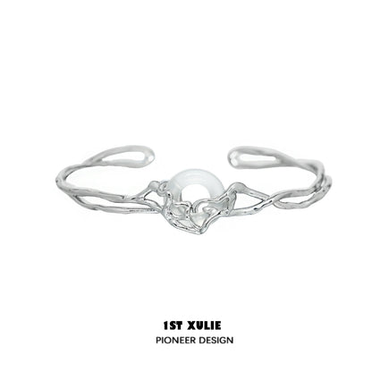 Elegant 1STXULIE Agate Silver Bracelet with Unique Design and Modern Aesthetic