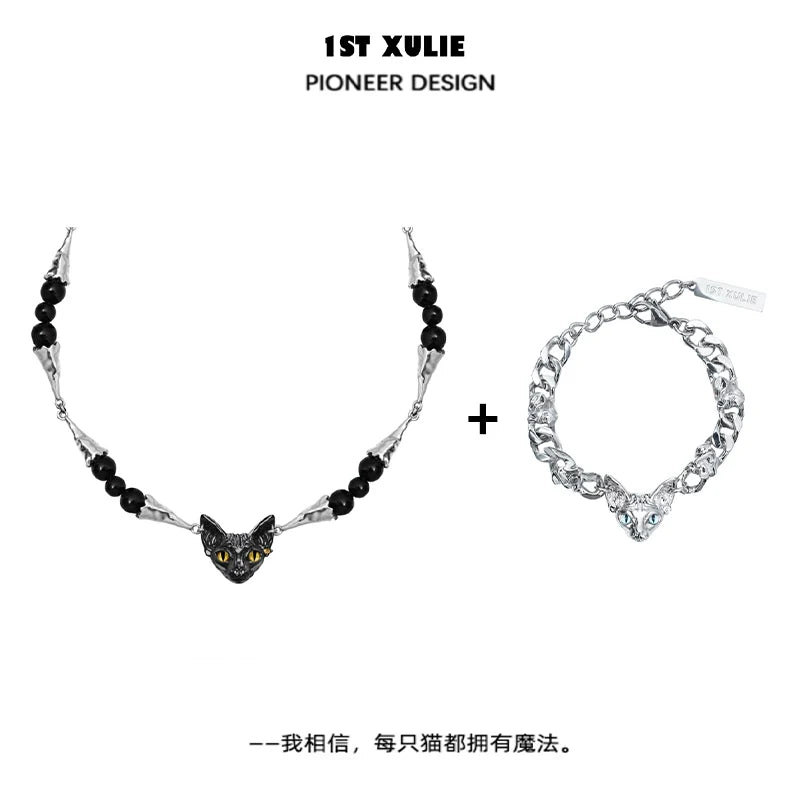 Stylish black cat necklace from 1STXULIE with a unique design and vibrant eyes