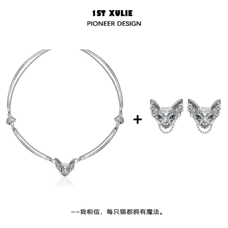 1STXULIE Cat Clavicle Necklace with Elegant Cat Face Design and Sparkling Blue Eyes