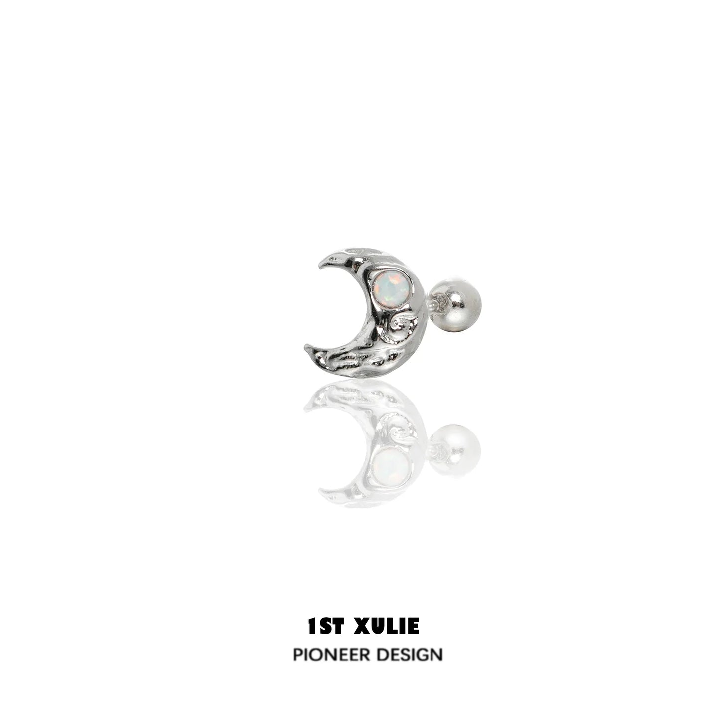 1ST XULIE Cosmic Moon and Star Earrings crafted with intricate detailing for a celestial look
