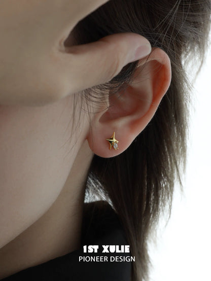 1STXULIE cosmic star earrings in gold, designed for a stylish and celestial look