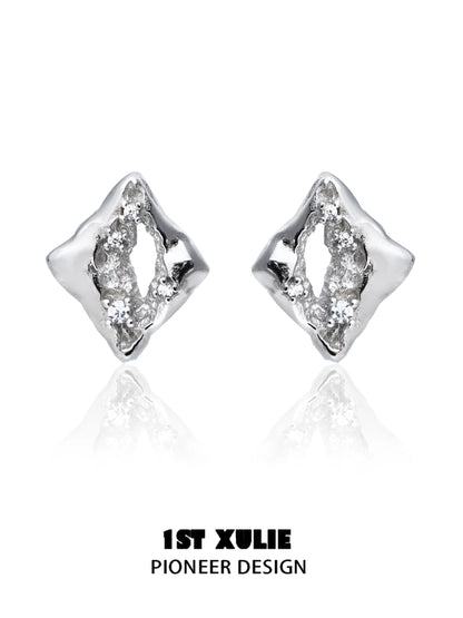Geometric silver earrings with a unique diamond shape design from 1ST XULIE