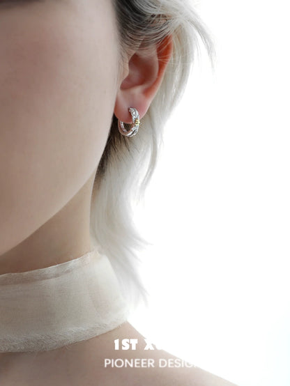Elegant 1STXULIE heart couple earrings featuring a sparkling design for romantic occasions