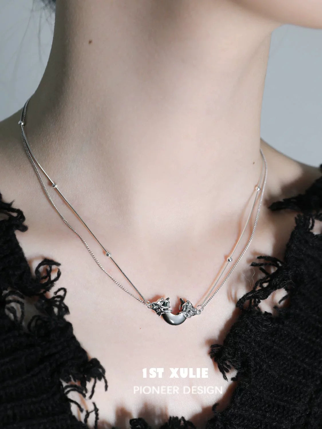 1STXULIE Moonlight couple necklace featuring dual strands and elegant design