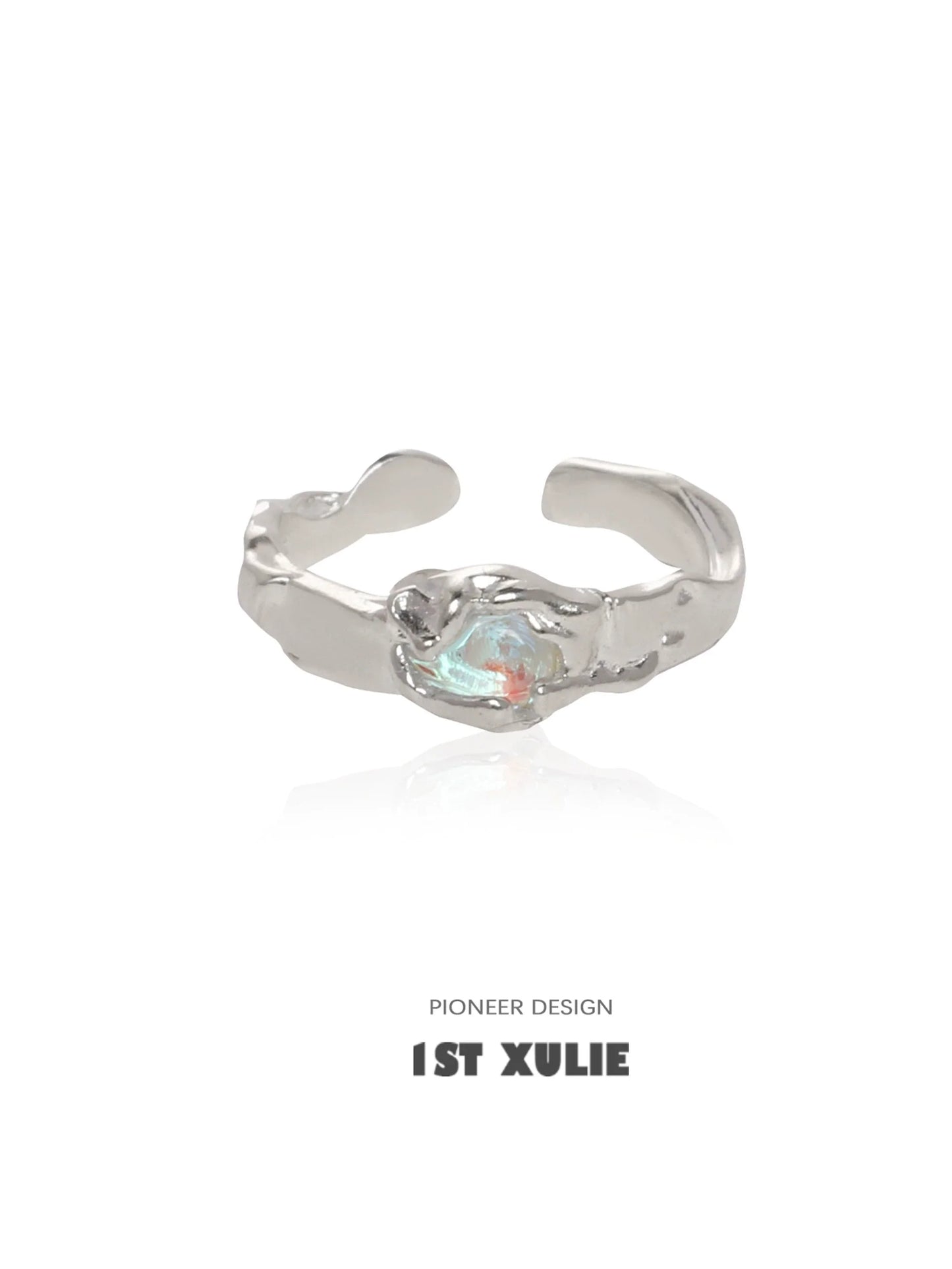 Elegant moonstone silver ring featuring a unique design with a shimmering stone