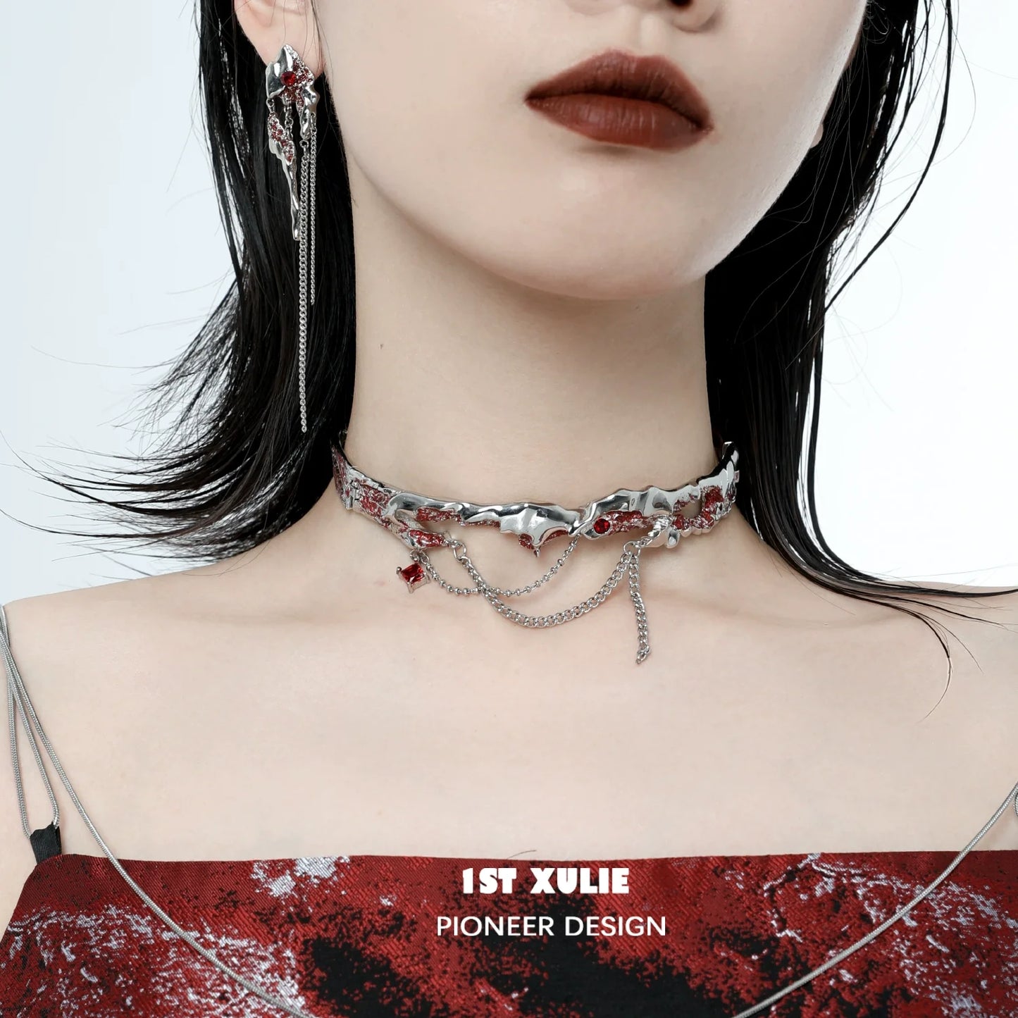 Statement 1ST XULIE wind erosion tassel necklace with intricate designs, perfect for bold fashion styles