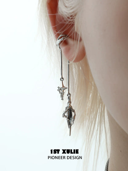 Stylish 1STXULIE Y2K fantasy earrings featuring unique charms and a modern design