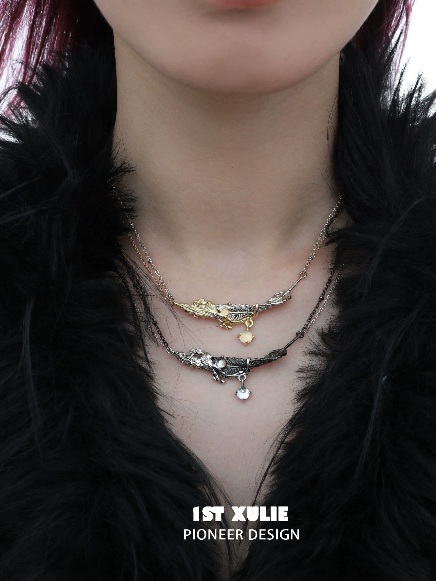 Y2K feather necklace layered design in silver and gold, perfect for trendy fashion enthusiasts
