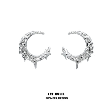 Silver Y2K moon earrings with star accents for a trendy, celestial look