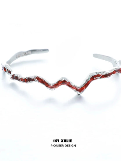 Y2K red silver bracelet featuring a unique zigzag design for a trendy accessory