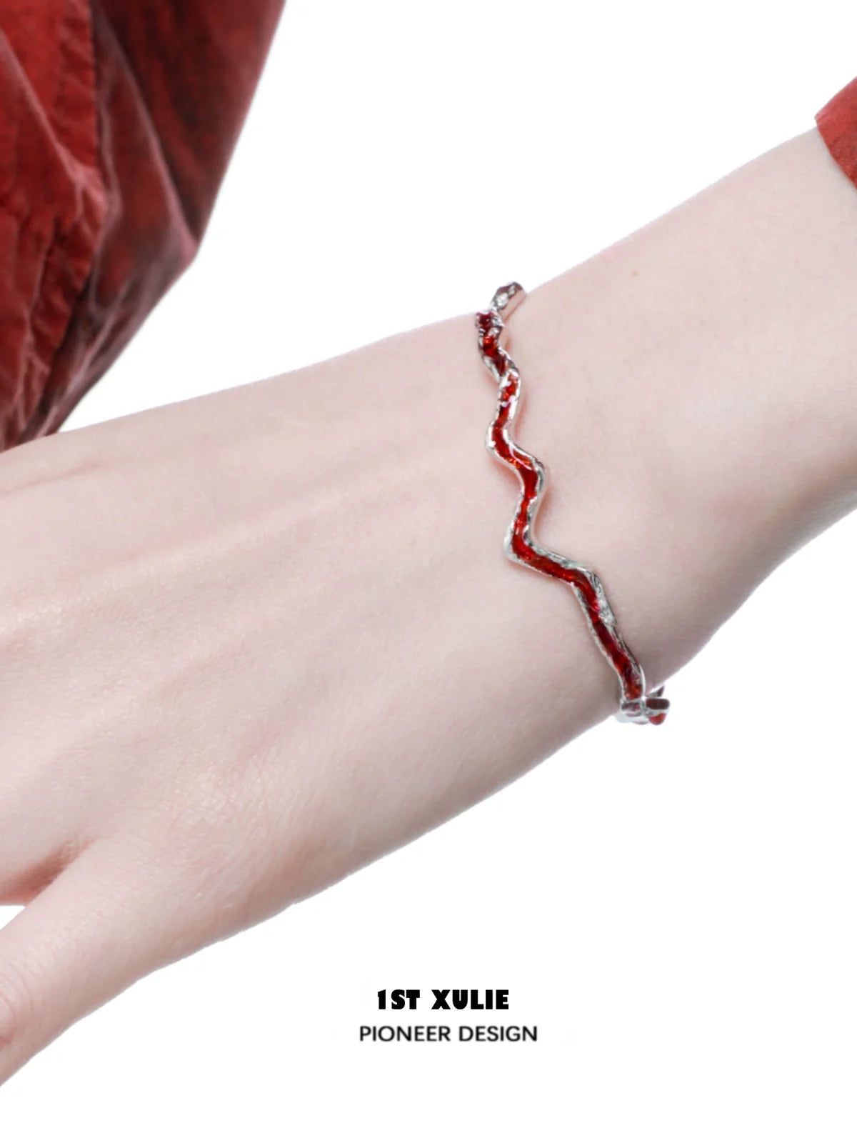 Y2K red silver bracelet with a wavy design for a trendy accessory look