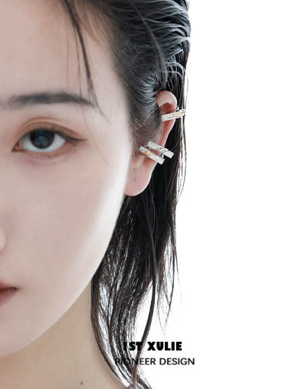 Y2K star ear cuff by 1STXULIE showcasing a unique and trendy design perfect for modern accessories