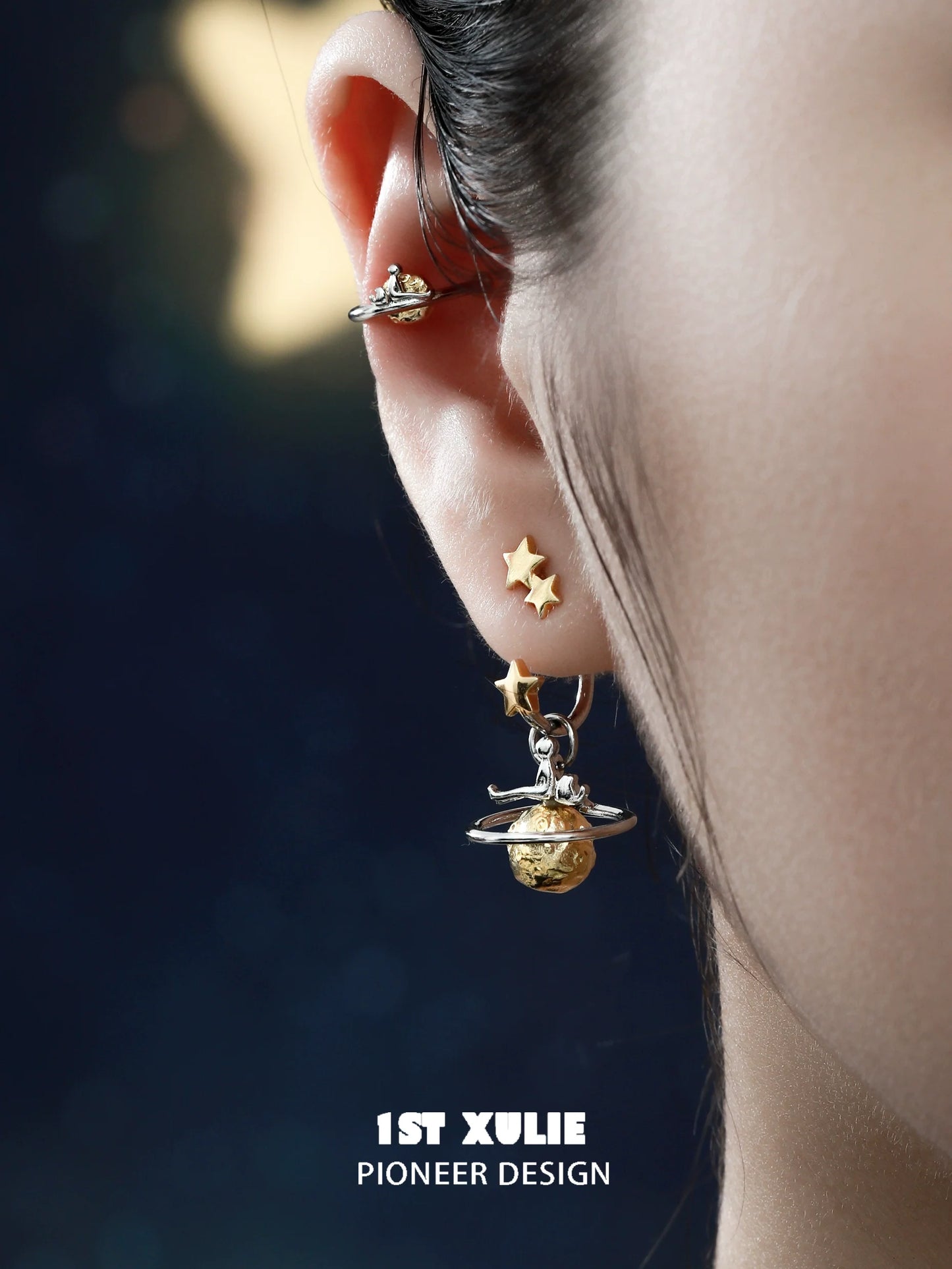 Y2K star earrings with planet charm and gold star accents for trendy fashion lovers