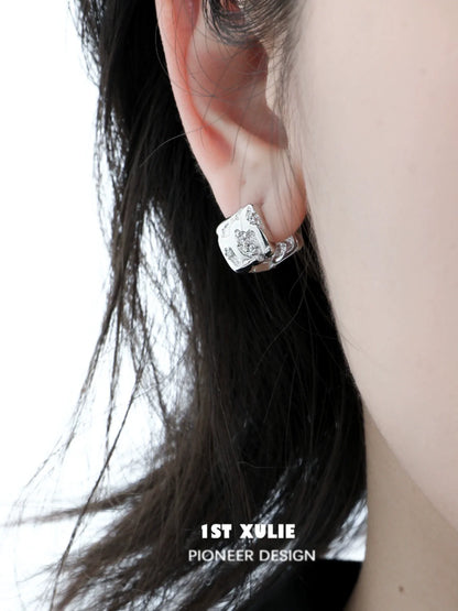 Stylish Y2K textured earrings in silver for a trendy, vintage-inspired look