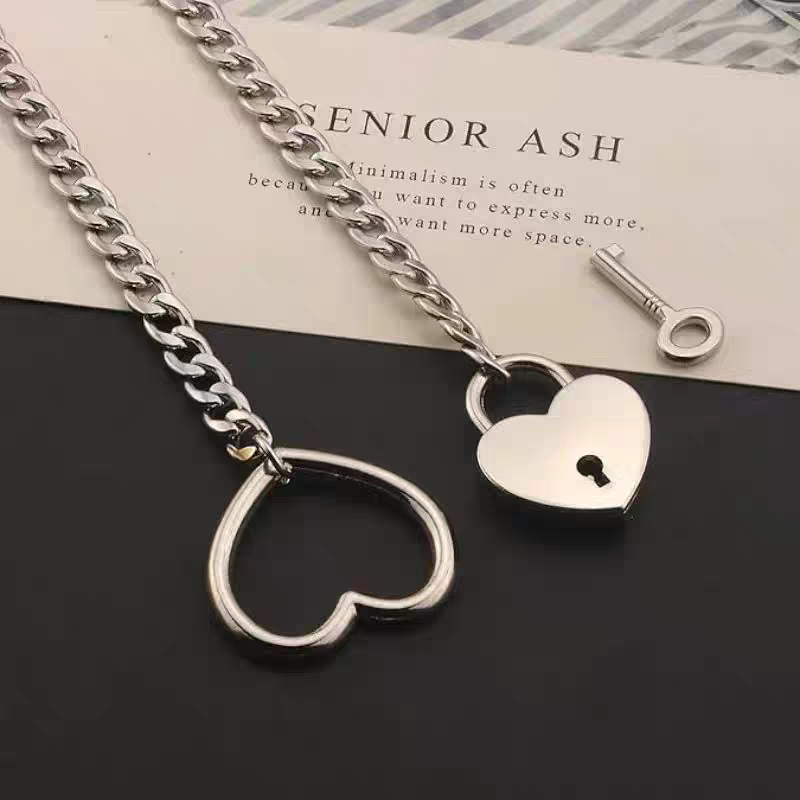 Gothic Punk Heart Pendant Choker