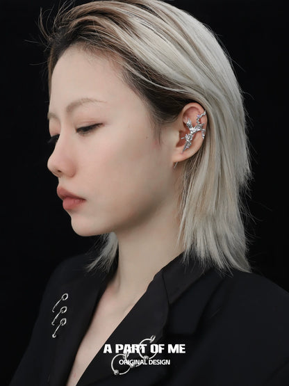 Fishtail Dart Piercing Earring
