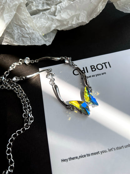 "Metal Butterfly" Zircon Necklace