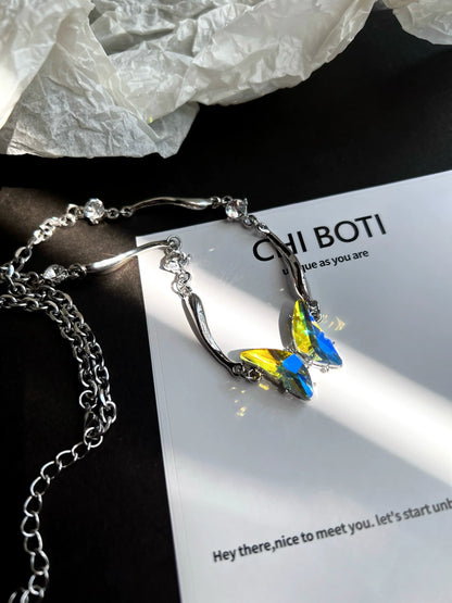 "Metal Butterfly" Zircon Necklace