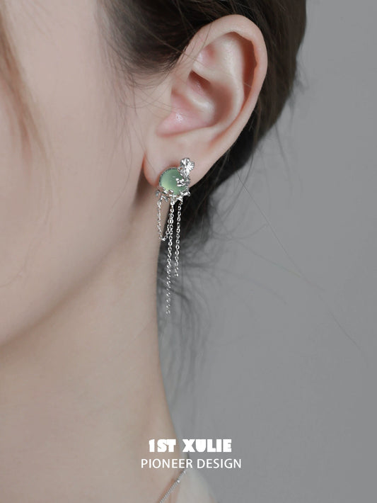 Elegant Queen Fringe Earrings