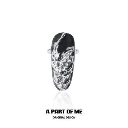 Dark Queen Finger Guard Ring