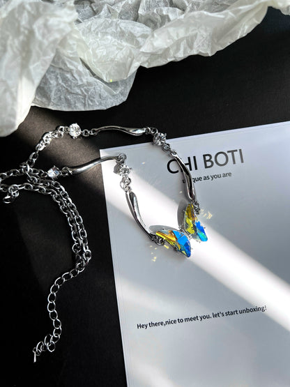"Metal Butterfly" Zircon Necklace