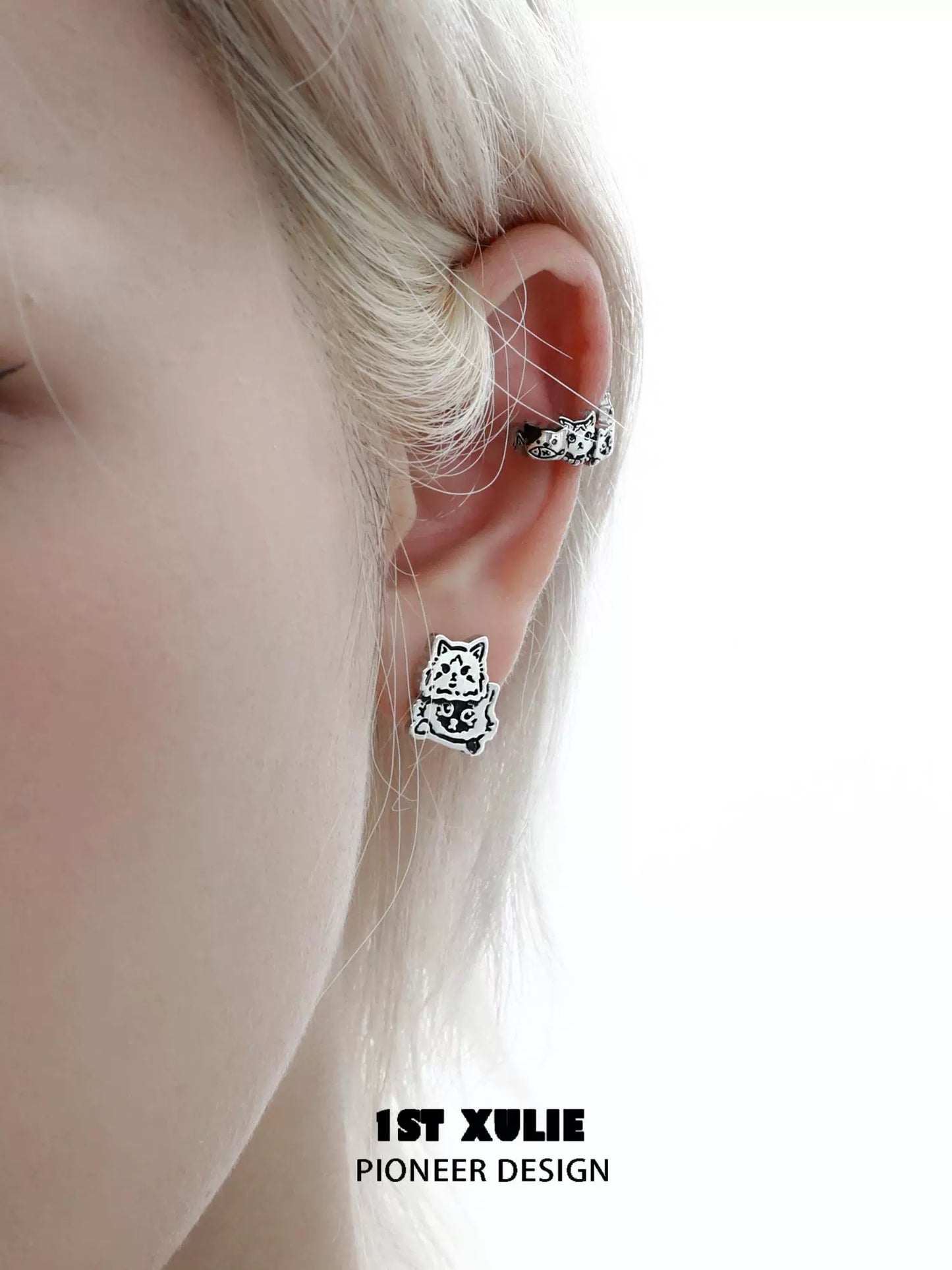 Chic Graffiti Cat Silver Stud Earrings