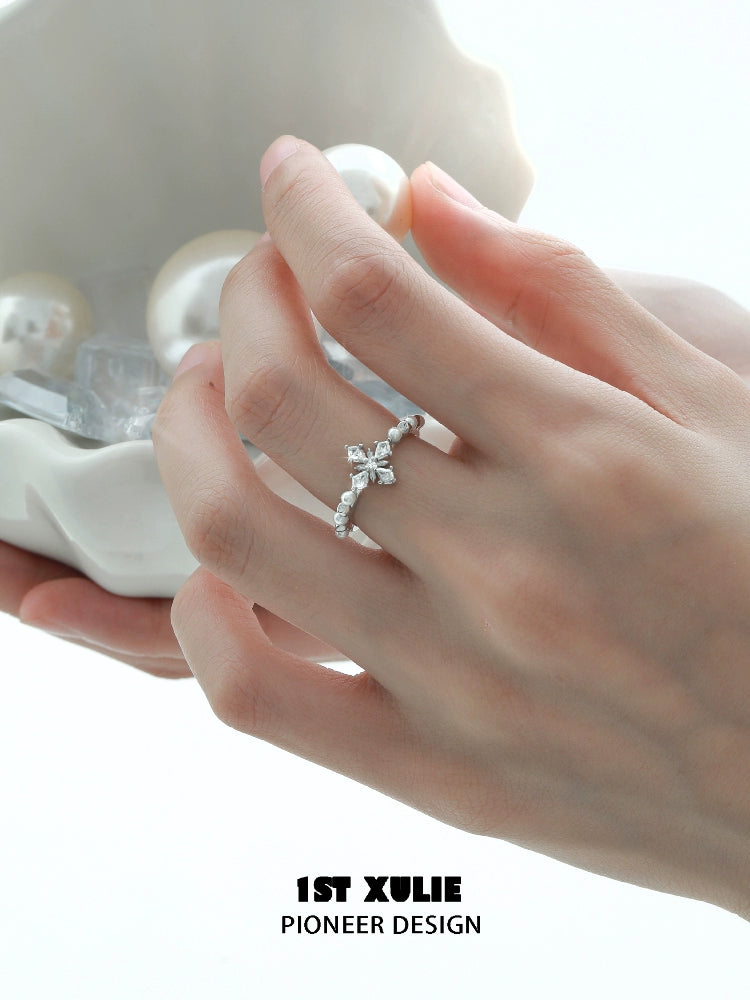 Light Domain Pearl Cross Silver Ring