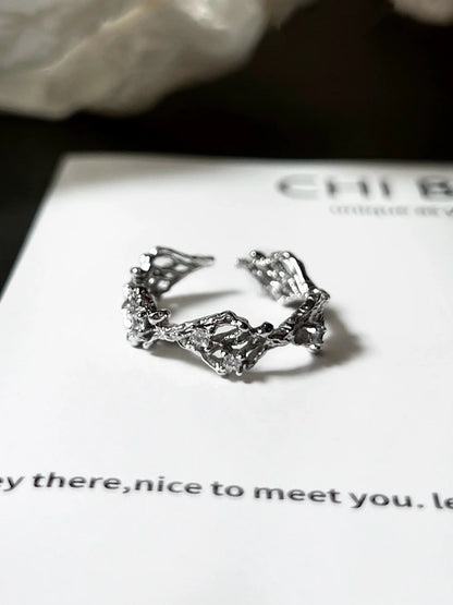 "Disorder Woven" Hollow Ring
