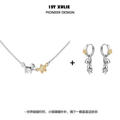 Cat Meets Star Clavicle Necklace