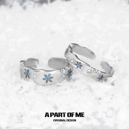 Love in Snow Ring