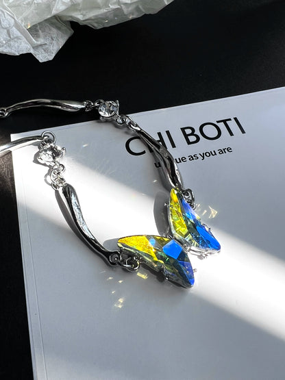"Metal Butterfly" Zircon Necklace