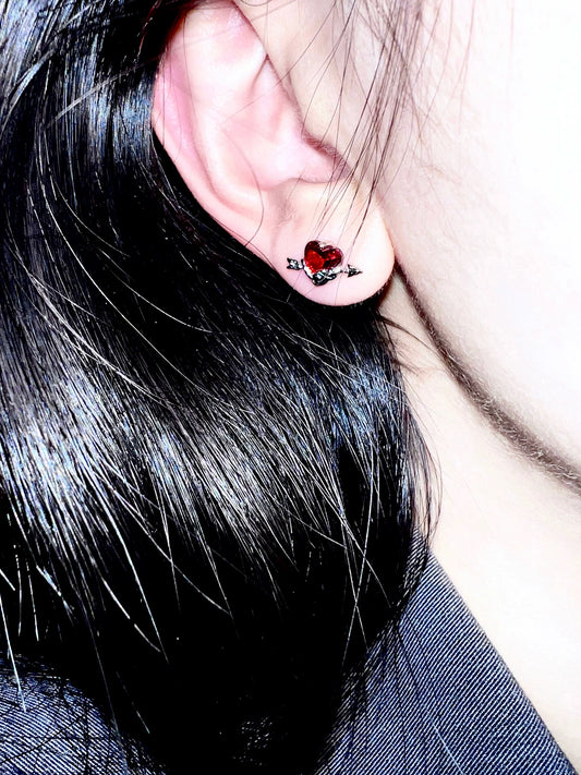 "Hunting Heart" bow&arrow Earring - Bloody Doll Jewelry