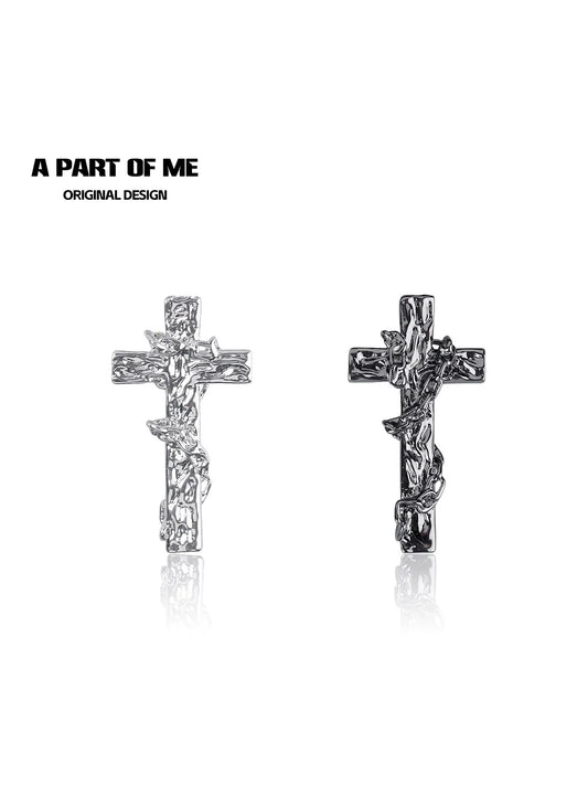 Textured Rattan Cross Earrings
