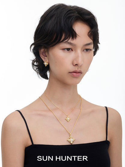 Iris Square Stud Earrings