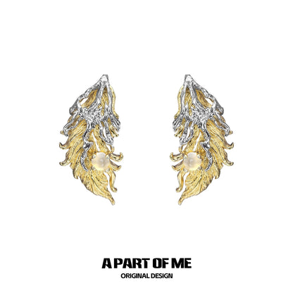 Elegant Palace Feather Earrings