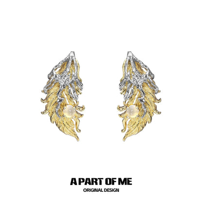 Elegant Palace Feather Earrings