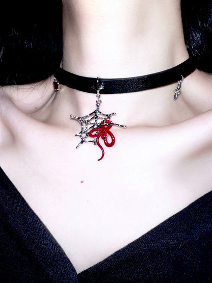 "Spider Web Trap" Choker