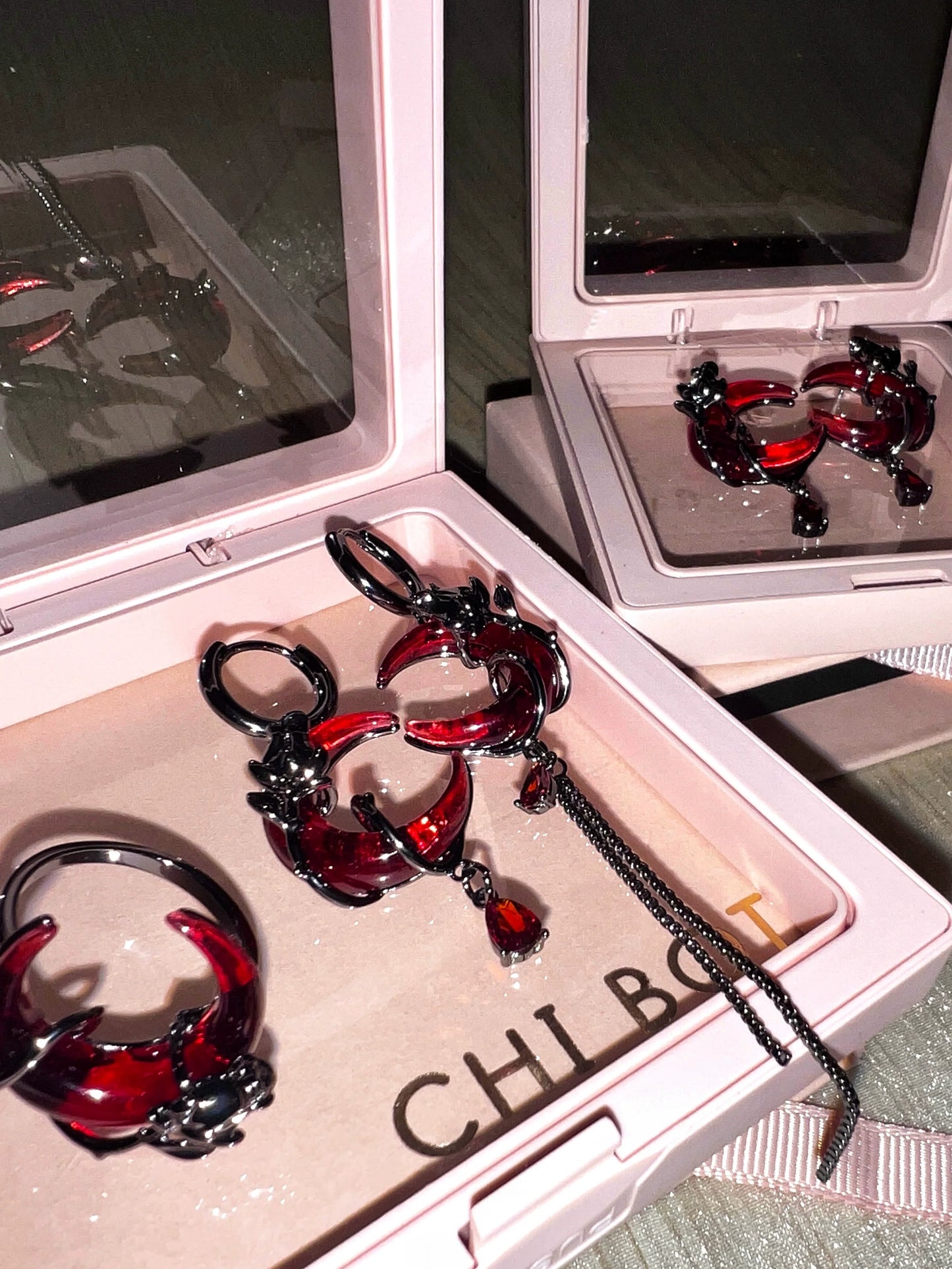 "Rose Blood Vine" Vintage Earrings