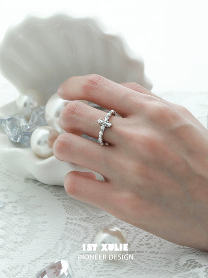 Light Domain Pearl Cross Silver Ring