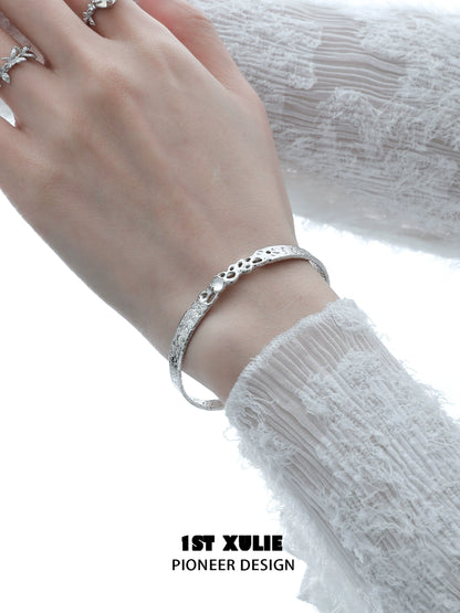 White Agate Minimal Bangle