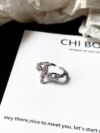 "Snow Iris" Cross Ring