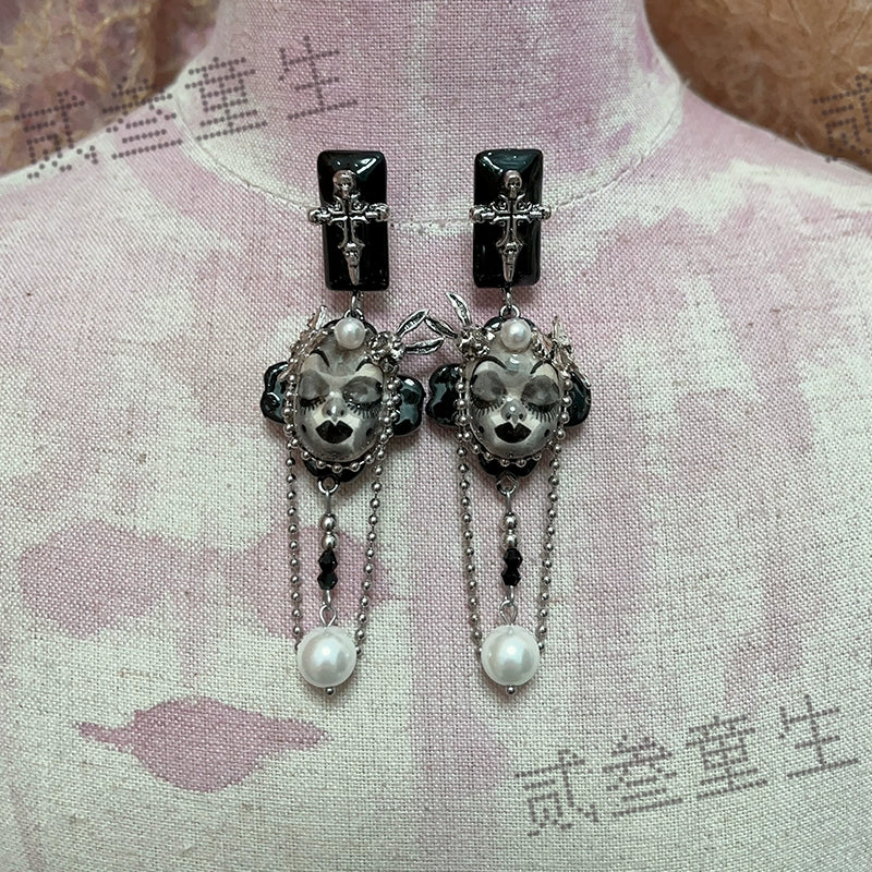 Earrings & Ear Cuffs-Two Three Children's Original Doll Earrings Dark Gothic Sweet Cool Niche Premium Dark Stud Earrings Sweet Cool Earrings