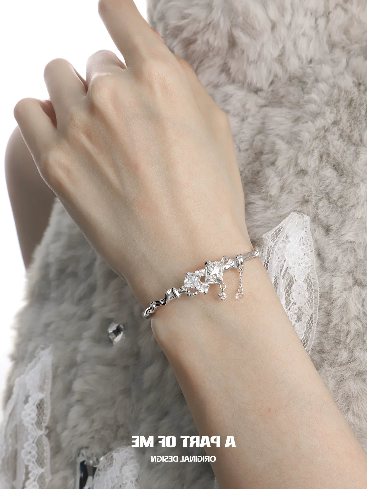Frozen Whisper Zircon Bracelet