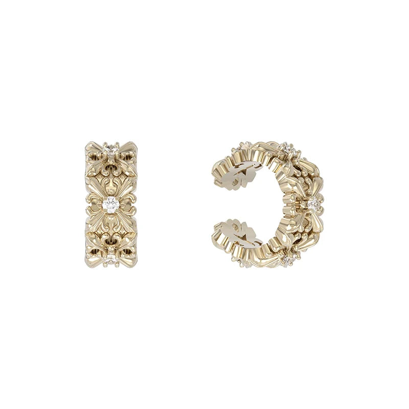 Elegant vintage iris ear cuff with intricate detailing and sparkling accents for a stylish finish