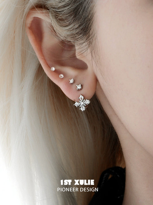 Light Domain Star Silver Earrings