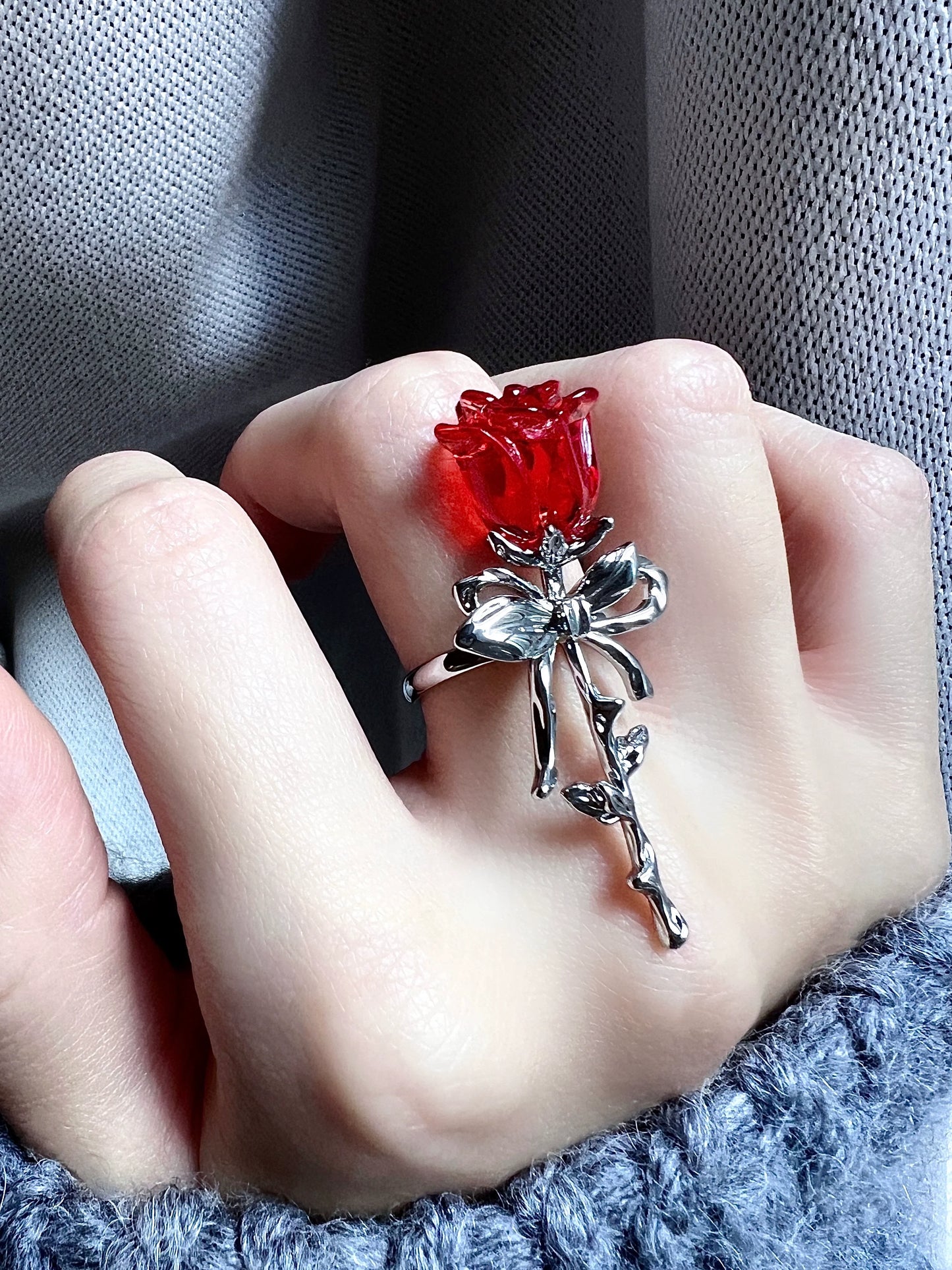 "Rose Manor" Ribbon Bow Ring