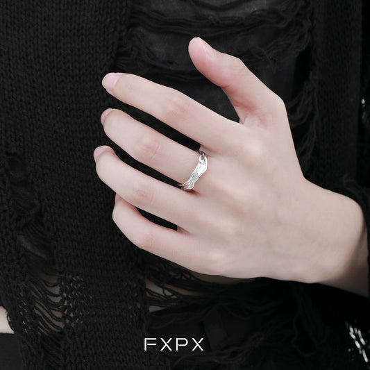 Voyage Texture Ring