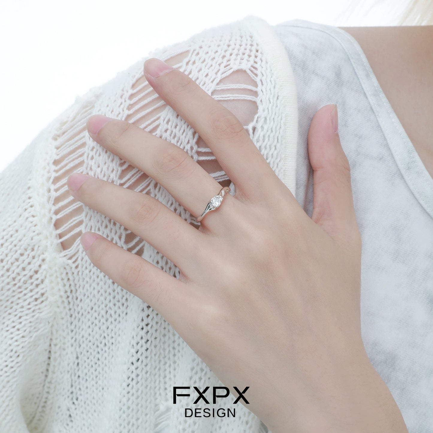 Graceful White Zircon Ring